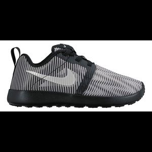 Nike Roshe One Flight Weight